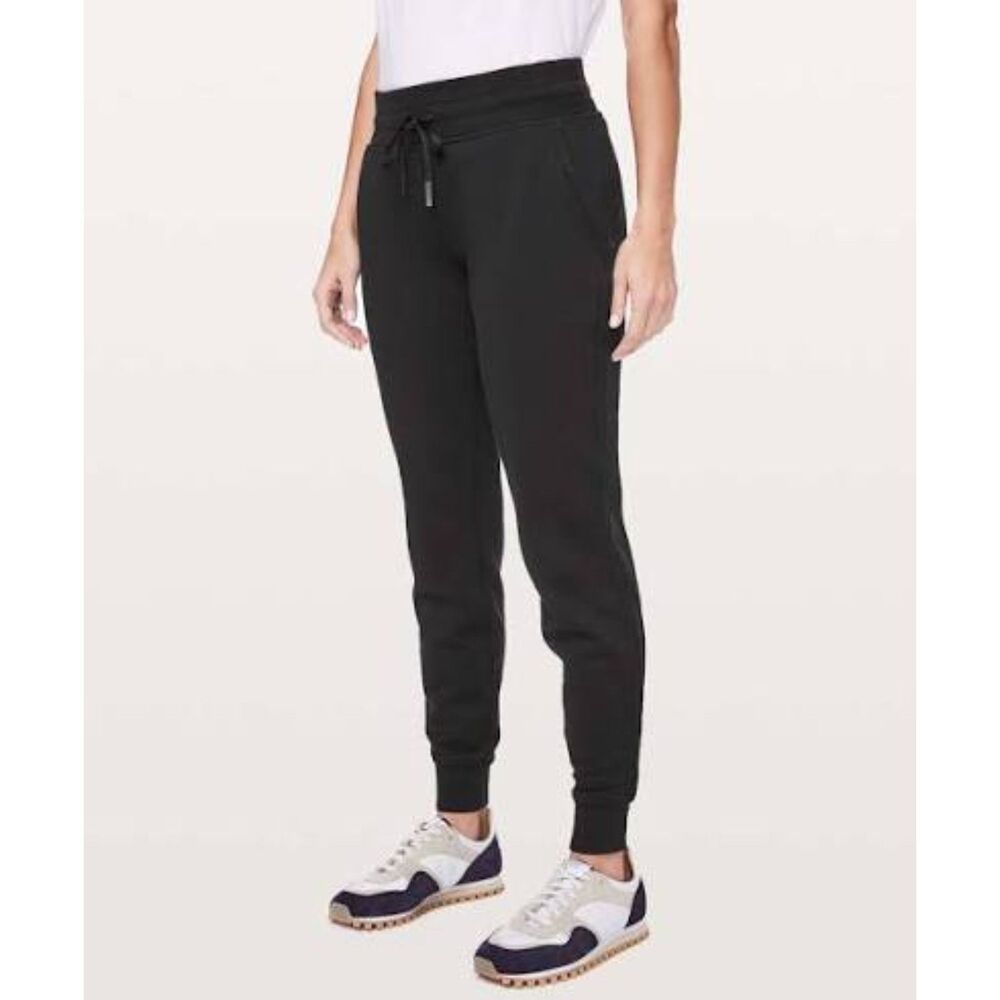 Lululemon Warm Down Jogger II 28" womens in color black